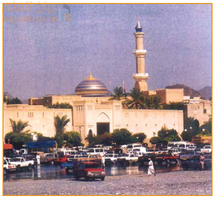 نزوى..من الحواضر العمانية