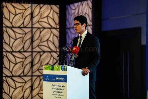 “يامنا” تتعهد بدعم نمو منظومة الهيدروجين الأخضر في عُمان