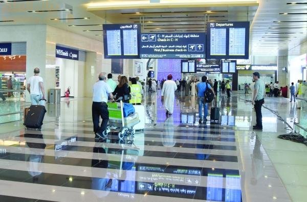 مطارات عُمان تشهد ارتفاعاً في حركة المسافرين