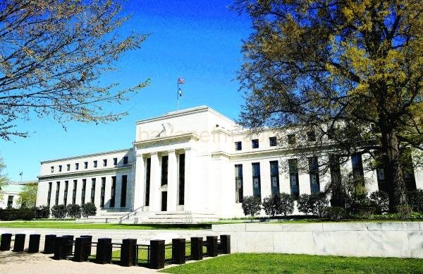 بحث عالمي عن محايدين لتشكيل تكاليف التمويل العالمية