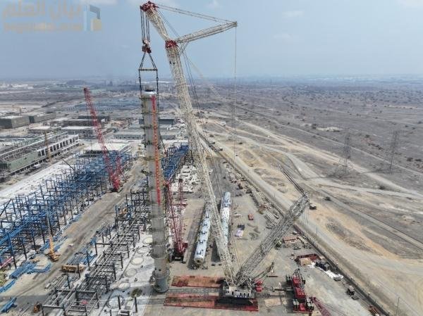 TCC تسجل رقما قياسيا جديدا برفع رافعة بحمولة 3200 طن في مشروع صحار للبولي سيليكون