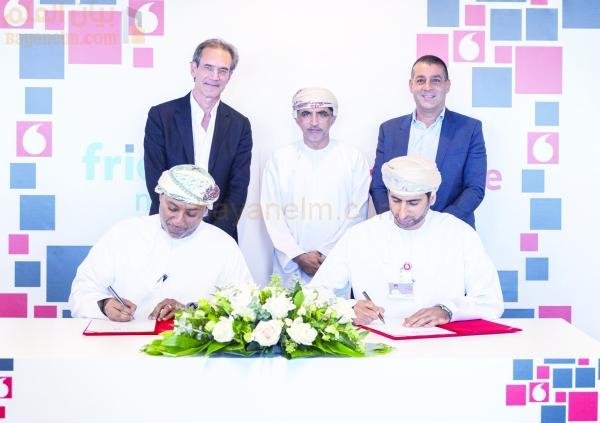 توقيع اتفاقية لنقل 800.000 من عملاء الهاتف المحمول إلى الشبكة الجديدة في سلطنة عمان