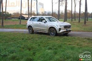 2025-volvo-xc90_12fr.JPG