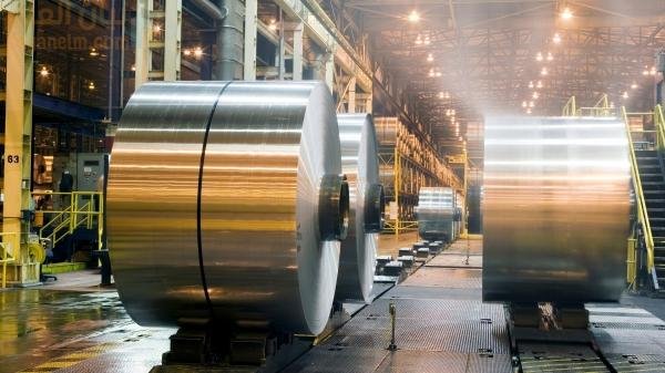 عمان تكشف النقاب عن مجمع الألمنيوم في صحار