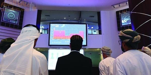 مستثمرون خليجيون يعززون بورصة مسقط