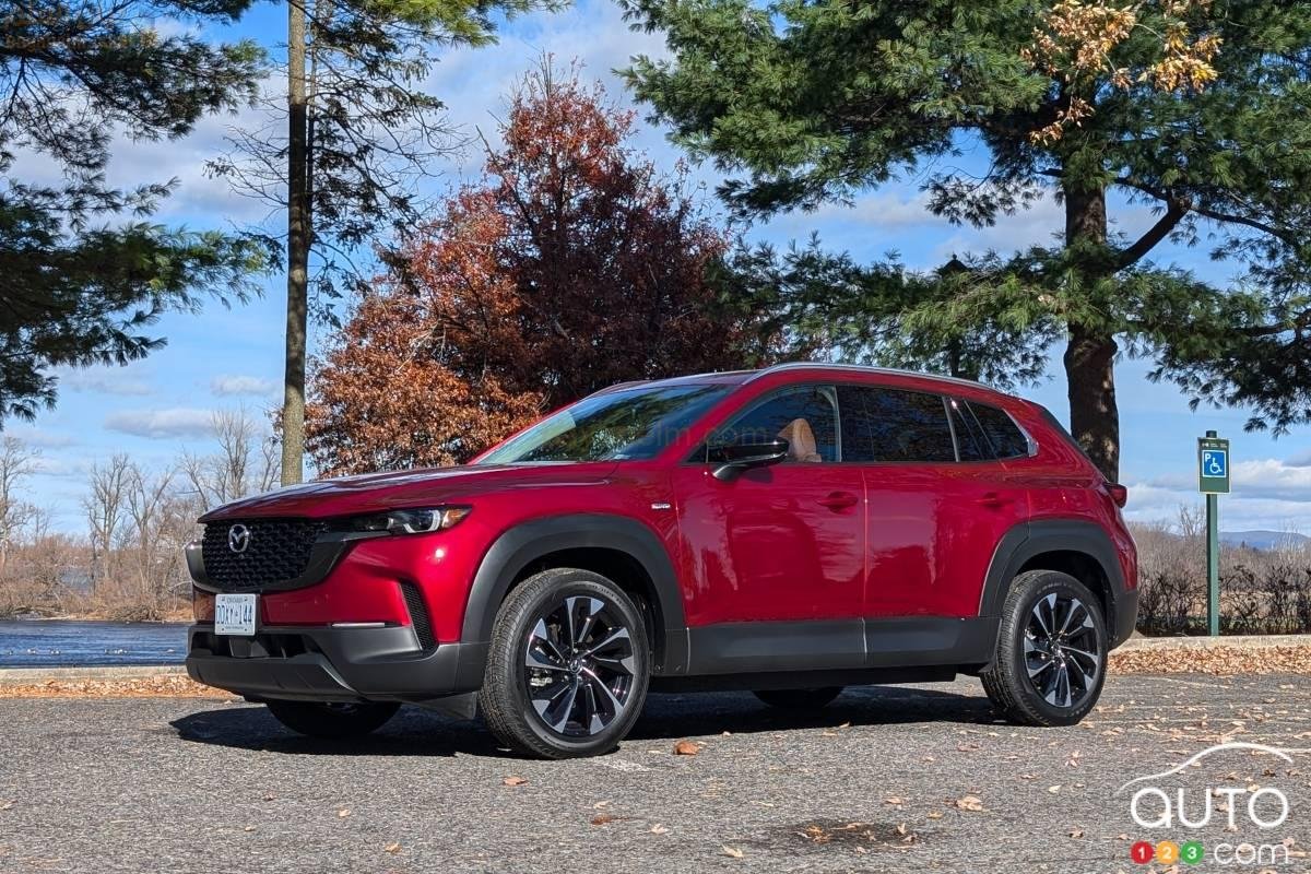 مازدا CX-50 هايبرد 2025 قيادة أولى | تقييمات السيارات