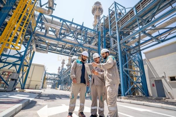 طرح مناقصة إنشاء محطة تحلية مياه بقدرة 45 مل/يوم بالدقم