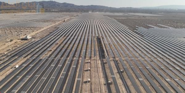 عمان تدعو المطورين لمشروع الكامل للطاقة الشمسية الكهروضوئية بقدرة 280 ميجاوات