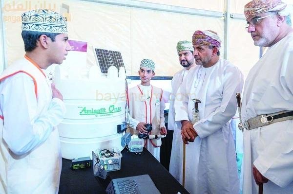 عمان تكشف النقاب عن متجر المعايير المحدث، البطاقة الخضراء