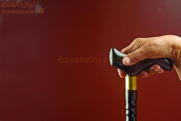 معالجة العزلة الاجتماعية بين كبار السن