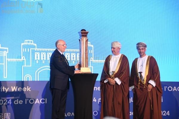 CAA تتخذ إجراءات ملموسة لأمن المسافرين جواً: العبري