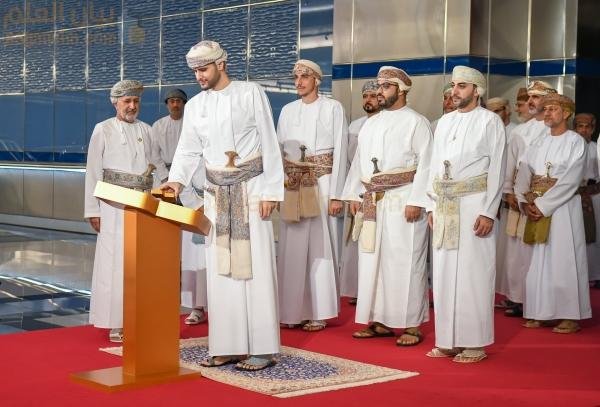 سمو السيد بلعرب يفتتح متحف السيارات الملكية