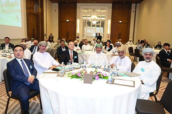 عمان وكوريا تتعهدان بالتعاون في دفع عملية التحول في مجال الطاقة