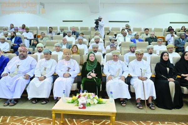 ندوة جامعة البريمي تسلط الضوء على تأثير كراسي الأبحاث