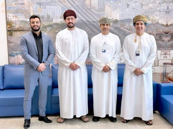 سولار وادي ونفاث للطاقة تقومان ببناء محطة للطاقة الشمسية في الجامعة العربية المفتوحة