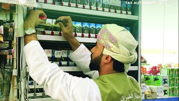 عمان تفرض طوابع ضريبية على واردات المشروبات غير القابلة للاستهلاك