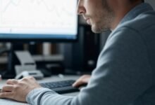 كيف تربح 300 دولار يوميًا باستخدام الذكاء الاصطناعي